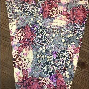 GORGEOUS LuLaRoe Vintage Floral Leggings